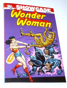Showcase Presents Wonder Woman Vol 4 TPB, NEU, Near Mint, OOP, 2011 - Bild 1 von 3