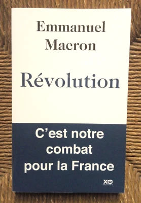 Livre Révolution de Emmanuel Macron - Photo 1/2