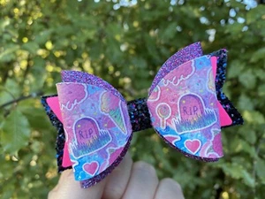 1 x Hair Clip Halloween inspired Halloween Vegan Leather Girls Hair Bow Spooky - Picture 1 of 13