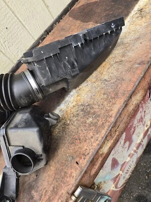 2011 2012 2013 2014 2015 2016 2017 Honda Odyssey Air Intake Box And Filter - Image 1 of 4