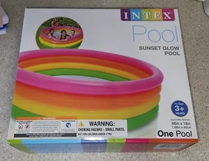 NUEVO Intex Sunset Glow 56441EP Piscina Inflable para Niños 66" x 18" Arco Iris Edades 3+ - Imagen 1 de 3
