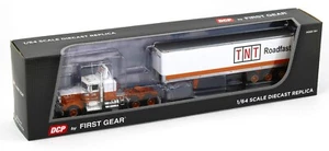 DCP 1:64 *TNT ROADFAST* Kenworth W900A Semi w/Tri-Axle 40' Dry Good Van Trailer - Picture 1 of 1