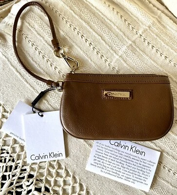 Cartera delgada de cuero marrón Calvin Klein bolsa de muñeca nueva con etiquetas Foto 1 de 4