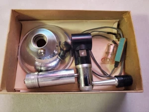 Sin usar, en caja, piezas e instrucciones de colección de Avery Corp para un conjunto de luces de pistola - Imagen 1 de 24
