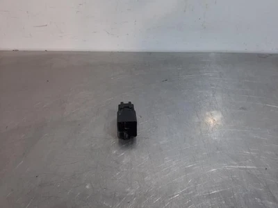 Relè di preriscaldamento Mini Mini Convertible (F57) 9207913 P17642435 - Immagine 1 di 3