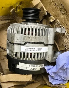 Generator LICHTMASCHINE 70A Vw Polo 6N1 1.0 Knapp 3 Jahre Alt 20000 Km Gelaufen - Bild 1 von 6