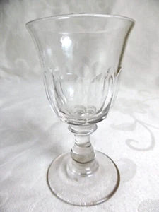 ANCIEN PETIT VERRE DE SERVICE VERRE SOUFFLÉ HAUT ÉVASÉ - 10 cm - réf 08924 - Imagen 1 de 4