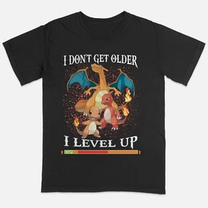 Camiseta divertida Charizard Pokemon I Don't Get Older I Level Up para jugador - Imagen 1 de 3