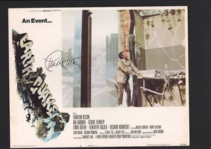 Charlton Heston - signed Autogramm Lobby Card - Erdbeben - Bild 1 von 1