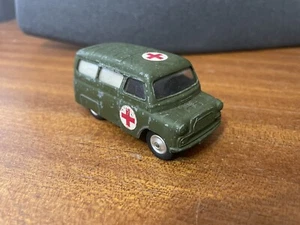 Corgi Toys #414 Bedford Utilecon Ambulance - Army - Picture 1 of 8