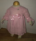Robe faite main crochet tricot bébé fille ruban rose taille 0-6 mois poupée vintage (x)