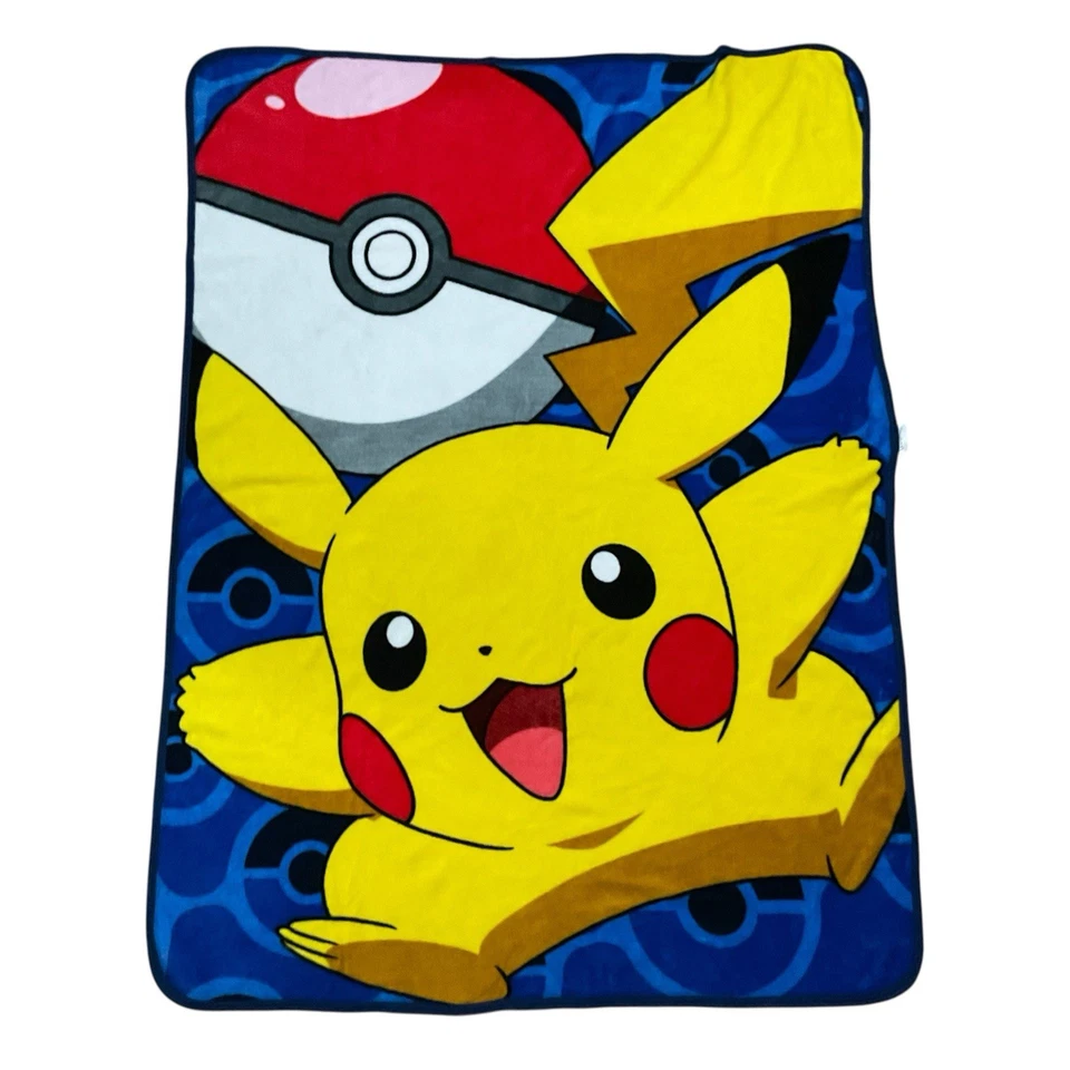 Manta Pokémon de colección Lanzamiento Compañía del Noroeste Saltando Pikachu Foto 1 de 1