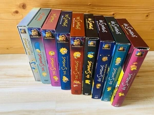 Simpsons DVD Sammlung, Staffel 1-9 mit Pappschieber und Heften. - Bild 1 von 12