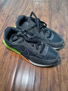 Nike Fontanka Waffle Sneaker Damen 7 schwarz Volt anthrazit DC3579-001 - Bild 1 von 7