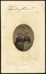 Three unidentified Civil War nurses associated with the U.S. Sanitary - Bild 1 von 1