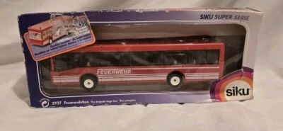 MERCEDES BENZ BUS SIKU 1:55 Feuerwehr  2927 Fire Brigade Team Bus NEW  - Image 1 of 4