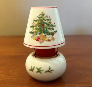 CHRISTMAS TREE Porzellan schattierte Hurricane Lampe - Made in Japan by Jay Import Co - Bild 1 von 6