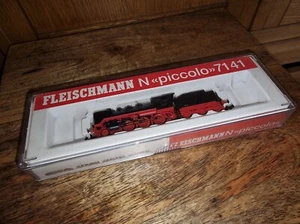Locomotora de vapor y licitadora FLEISCHMANN N piccolo 7141 01 2226-7 DR negra - Imagen 1 de 12