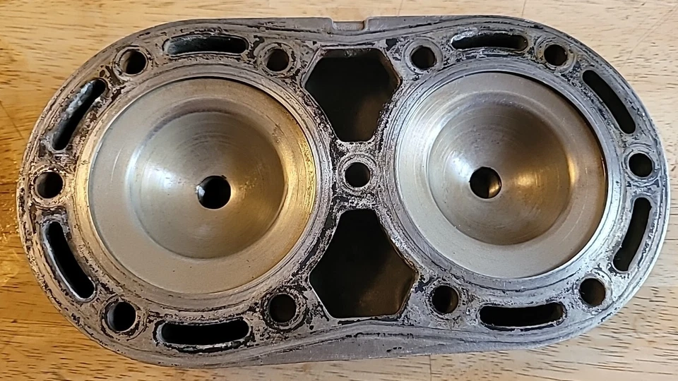 Tigershark 640 Head Pwc Jetski Waverunner Arctic Cat Montego Foto 1 de 4