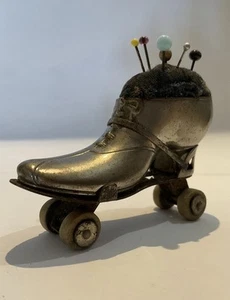 WUNDERBARE FRÜHE NEUHEIT NADELKISSEN ROLLSCHUH EXTREM SELTEN NADELKISSEN L@@K - Bild 1 von 15