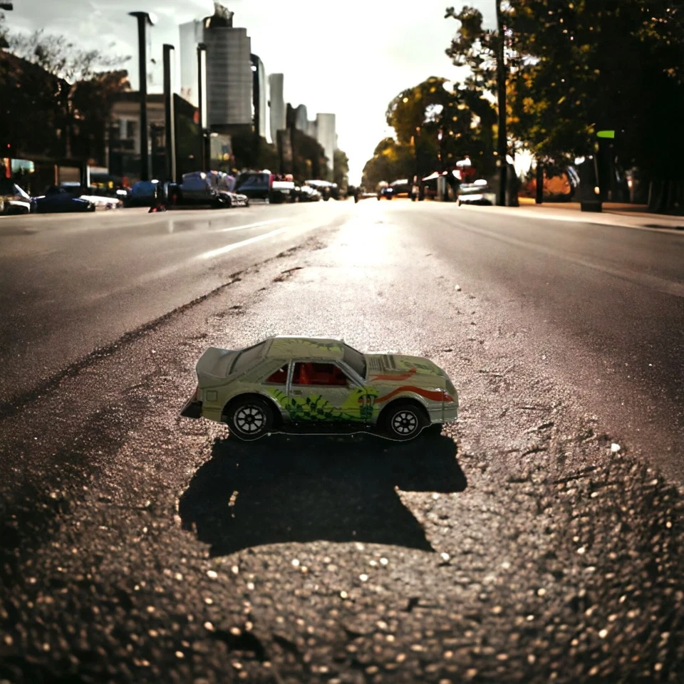 Vintage Hot Wheels Cobra 427 S/C Diecast Car Hong Kong 1987 Racing Silver - Image 1 of 4