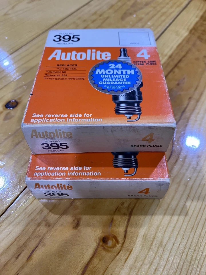 Old Stock New Autolite 395 Spark Plugs Set Of 8 - Image 1 of 1