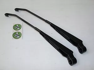 LAND ROVER DEFENDER FRONT WINDSCREEN WIPER ARMS PAIR- NEW - 83 TO 01 - PRC4276 - Picture 1 of 1