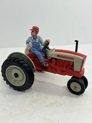 1/16 SCALE FORD 901 TRACTOR WITH FARMER JIM FIGURINE FOXFIRE FARM - Image 1 of 4