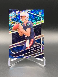 Panini Spectra Drake Maye 2024 azul neón Prizm troquelado/50 RC Patriots SP - Imagen 1 de 2