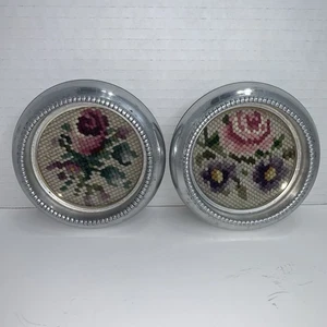 Floral Nadelspitze Untersetzer Aschenbecher Hergestellt in Hongkong Metallrahmen Handgenäht - Bild 1 von 11