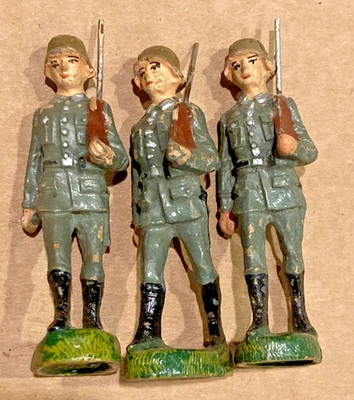 Vintage Elastolin Composition Toy Soldier Lot German Infantry - Image 1 of 4