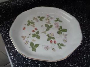 WEDGWOOD FRESA SILVESTRE PORCIÓN HEXAGONAL/PLATO FLAN - Imagen 1 de 3