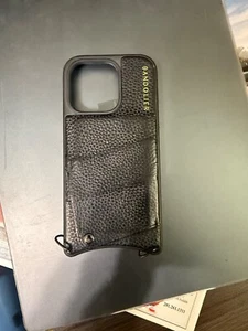 bandolier black iphone 14 pro case used good condition - Photo 1 sur 3