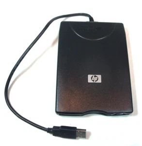 HP Externes 3,5" Zoll Diskettenlaufwerk D353FUE - Mitsumi Model D353FUE - Bild 1 von 2