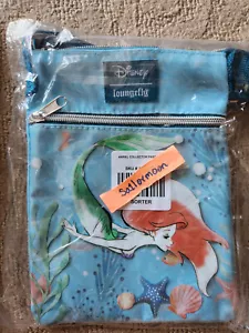 Bolso bandolera pasaporte Loungefly Disney La Sirenita Ariel nuevo con etiquetas - Imagen 1 de 1
