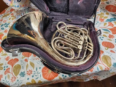 HOLTON H179 PRO DOBLE BOCINA FRANCESA *REPARADA*LIMPIADA QUÍMICA*R2P* Foto 1 de 4