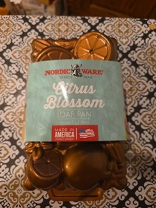 Sartén para pan Nordic Ware de aluminio fundido con flor de cítricos nueva - Imagen 1 de 3