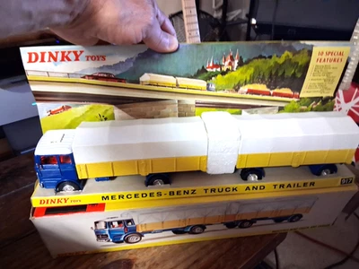 RARE DINKY No. 917 MERCEDES-BENZ TRUCK & TRAILER MINT IN THE BOX! - Image 1 of 4