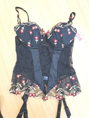 Strapshemdchen Korsett KRISLINE Schwarz 75C String M  Neu - Bild 1 von 4