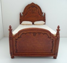 Doll house miniature York Walnut Bed...Platinum miniatures