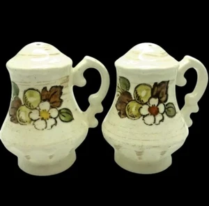 Sal y pimienta Metlox Vernon Ware cesta de frutas margarita blanca años 60 coctelera Grannyco - Imagen 1 de 6