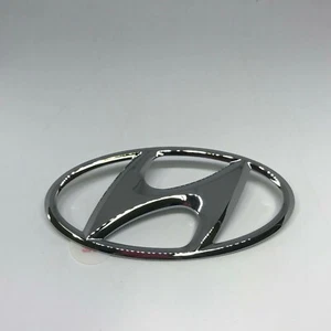 H Logo Rear Trunk Lid Emblem for Hyundai Terracan - Picture 1 of 5