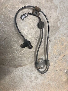 00-06 Sensor de velocidad de rueda delantera izquierda Subaru Impreza Wrx Sti 27540ae010 - Imagen 1 de 2