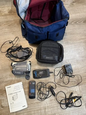 Canon ZR65MC Mini DV Camcorder  Bundle + Remote & More ! Tested Works ! - Image 1 of 4