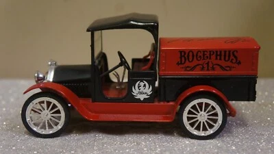 1994 liberty classics die cast auto bank 1916 hank williams jr. studebaker W KEY - Image 1 of 4