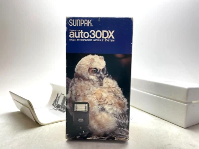 Sunpak Auto 30DX Thyristor Electronic Flash for Nikon - Image 1 of 4