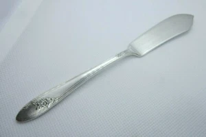 Oneida Community Tudor Plate Silverplate QUEEN BESS II Pattern 1946 Butter Knife - Picture 1 of 10