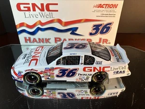 Hank Parker Jr #36 GNC Live Well 2001 Chevrolet Monte Carlo 1:24 Action 2,280 - Picture 1 of 17