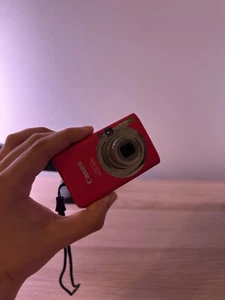 Canon IXUS 95 Is 10.0MP Digital Camera Pink, Original Charger Battery & Case - Picture 1 of 5