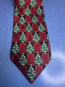 Holiday Traditions By Hallmark Christmas Tree Red Green Snow Vintage - Picture 1 of 4